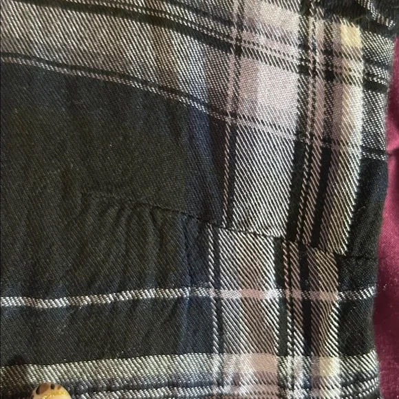 Plaid Black and White Women's Top size large - Picture 5 of 10
